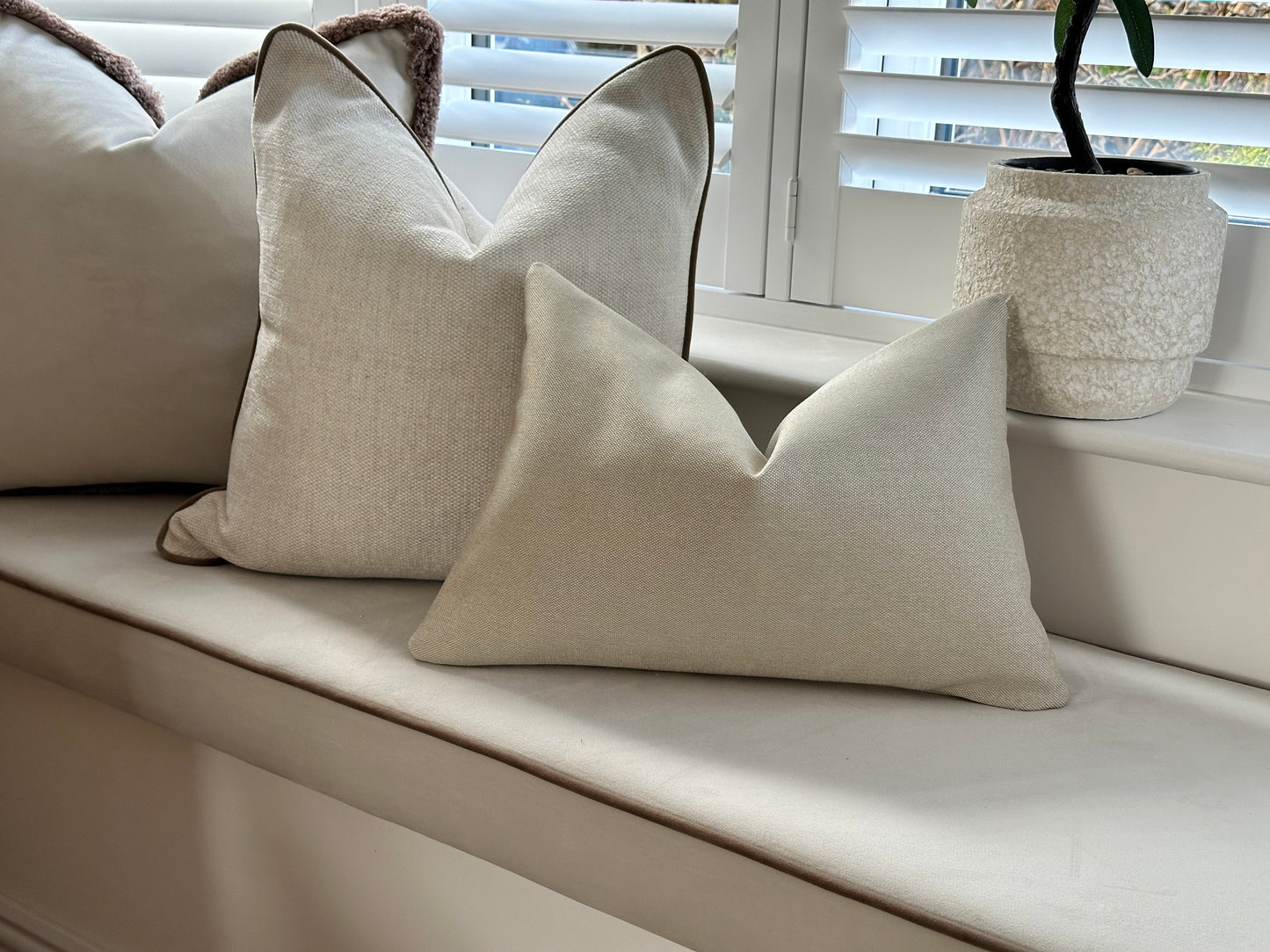 Cream textured rectangle cushion